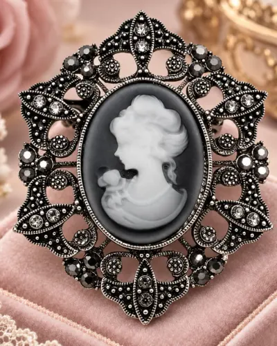 Broche Camée Noire